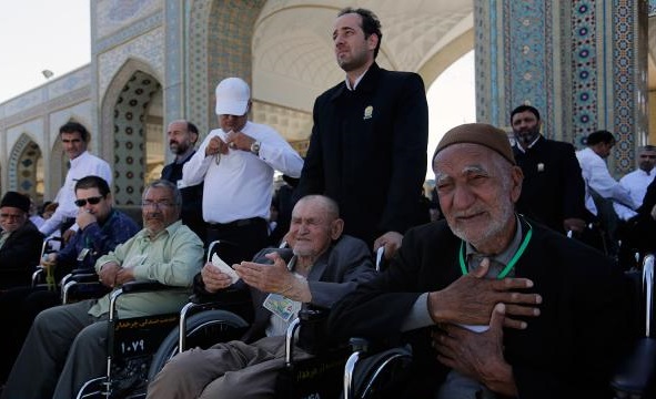 برگزاری تور حرم گردی ویژه سالمندان مقیم سرای سالمند مشهد