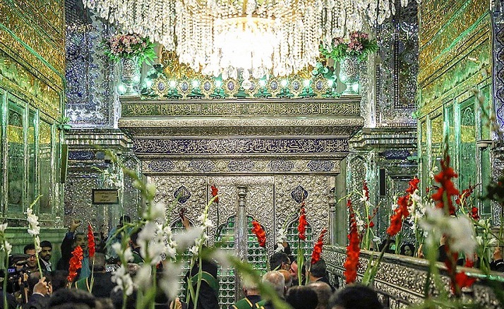 حرم احمد بن موسی (ع) شادمان در روز میلاد امام هادی (ع)