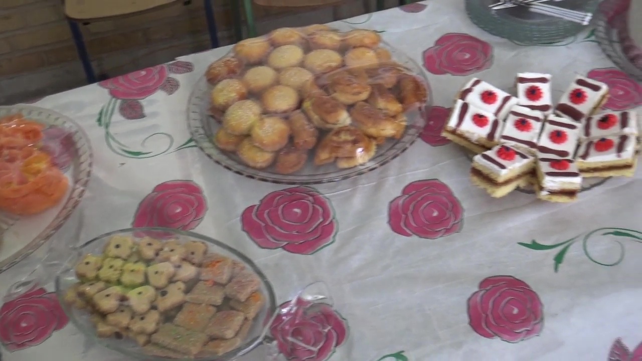 برپایی جشنواره شیرینی و کیک در روستای کرند