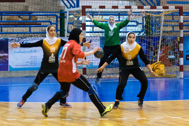 قهرمانی تیم ستارگان گچساران در مسابقات هندبال دختران استان