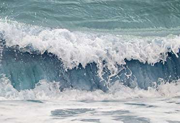 افزایش یک و نیم متری امواج دریا تا ۲۴ ساعت آینده