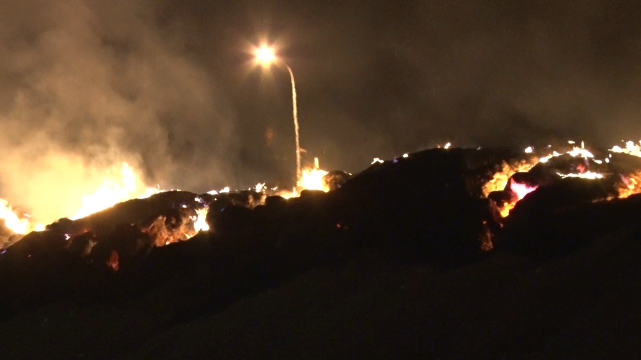 آتش سوزی در انبار علوفه در یک واحد دامداری