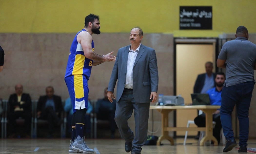 مهران حاتمی سرمربی تیم بسکتبال ذوب آهن شد