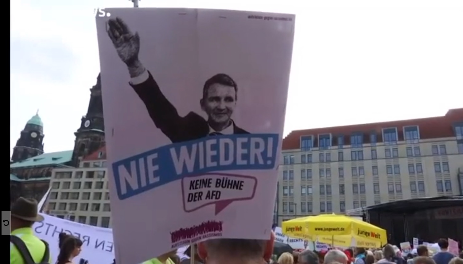 ده ها هزار نفر ضد نژادپرستي در آلمان تظاهرات کردند