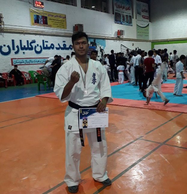 قهرمانی ورزشکار فریمانی در مسابقات کاراته شرق کشور