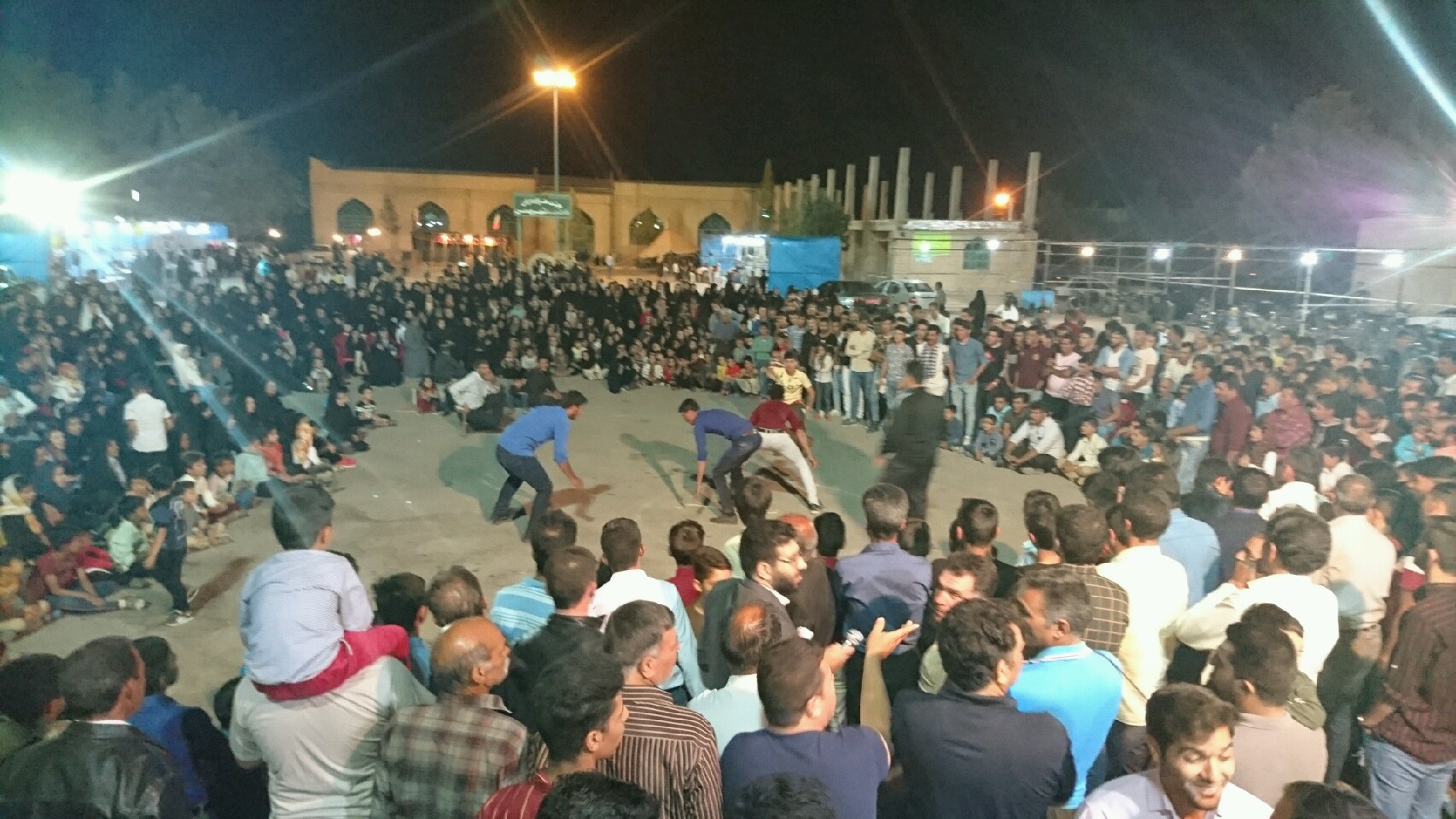 نمایش بازی‌های بومی و محلی در بهمن