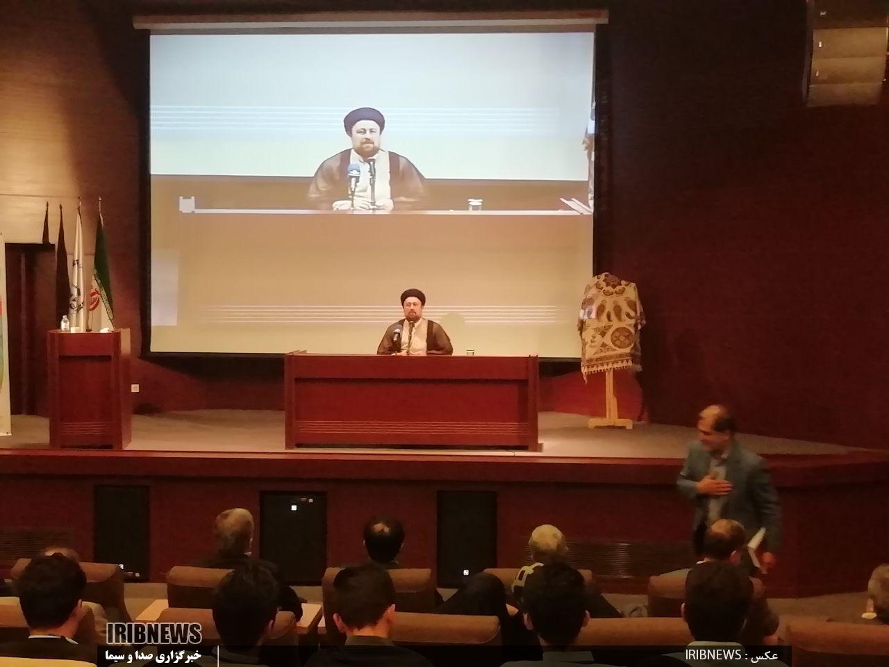 بازگشت دین به جامعه؛ مولود انقلاب اسلامی ایران