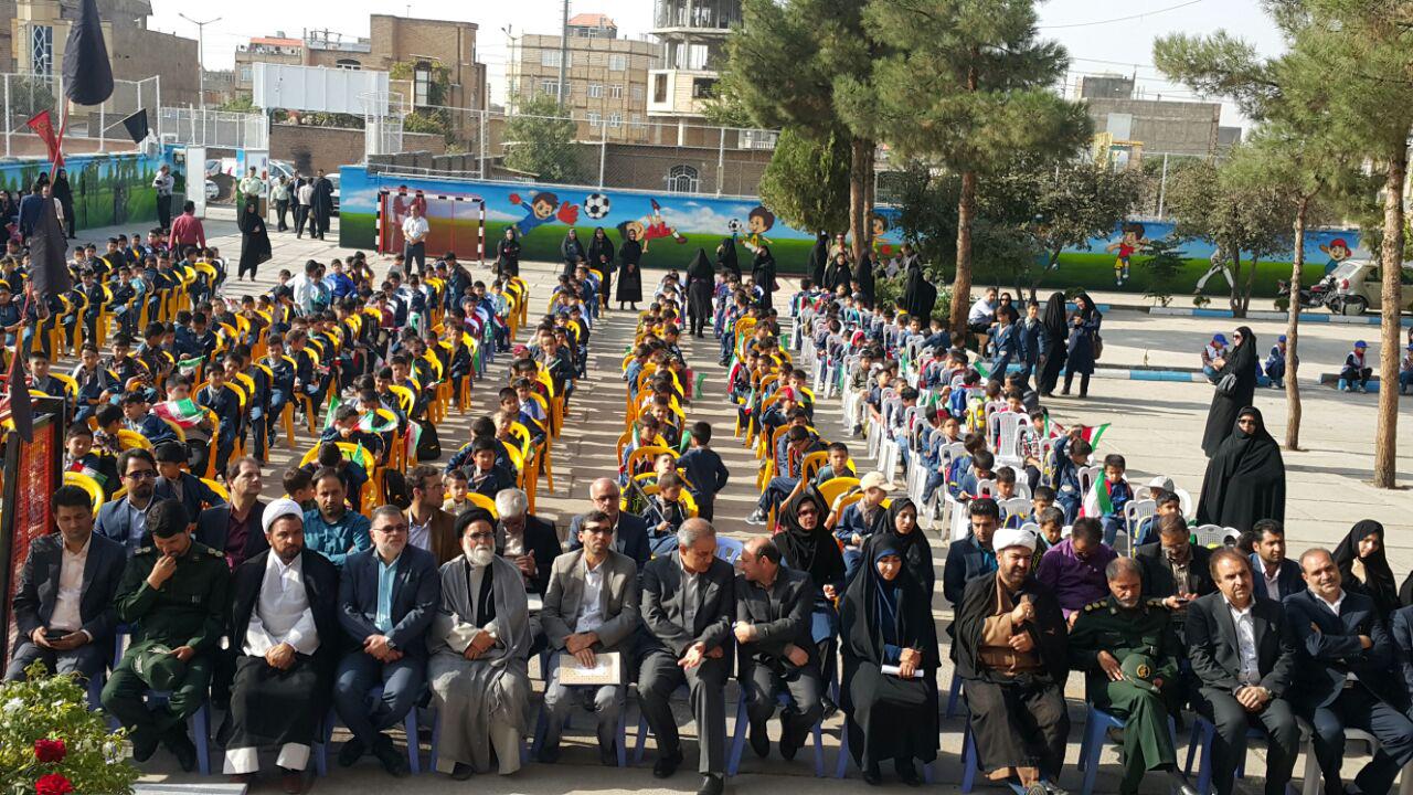 نواخته شدن زنگ مهر حسینی در مدارس نیشابور