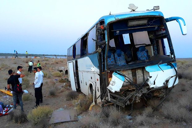 دوکشته و 30 مجروح در تصادف دو اتوبوس زائران اباعبدالله (ع)
