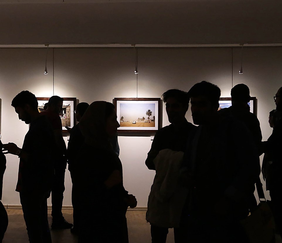 گشایش نمایشگاه گروهی عکس «چهارده، پنجاه و دو» در نگارخانه رضوان