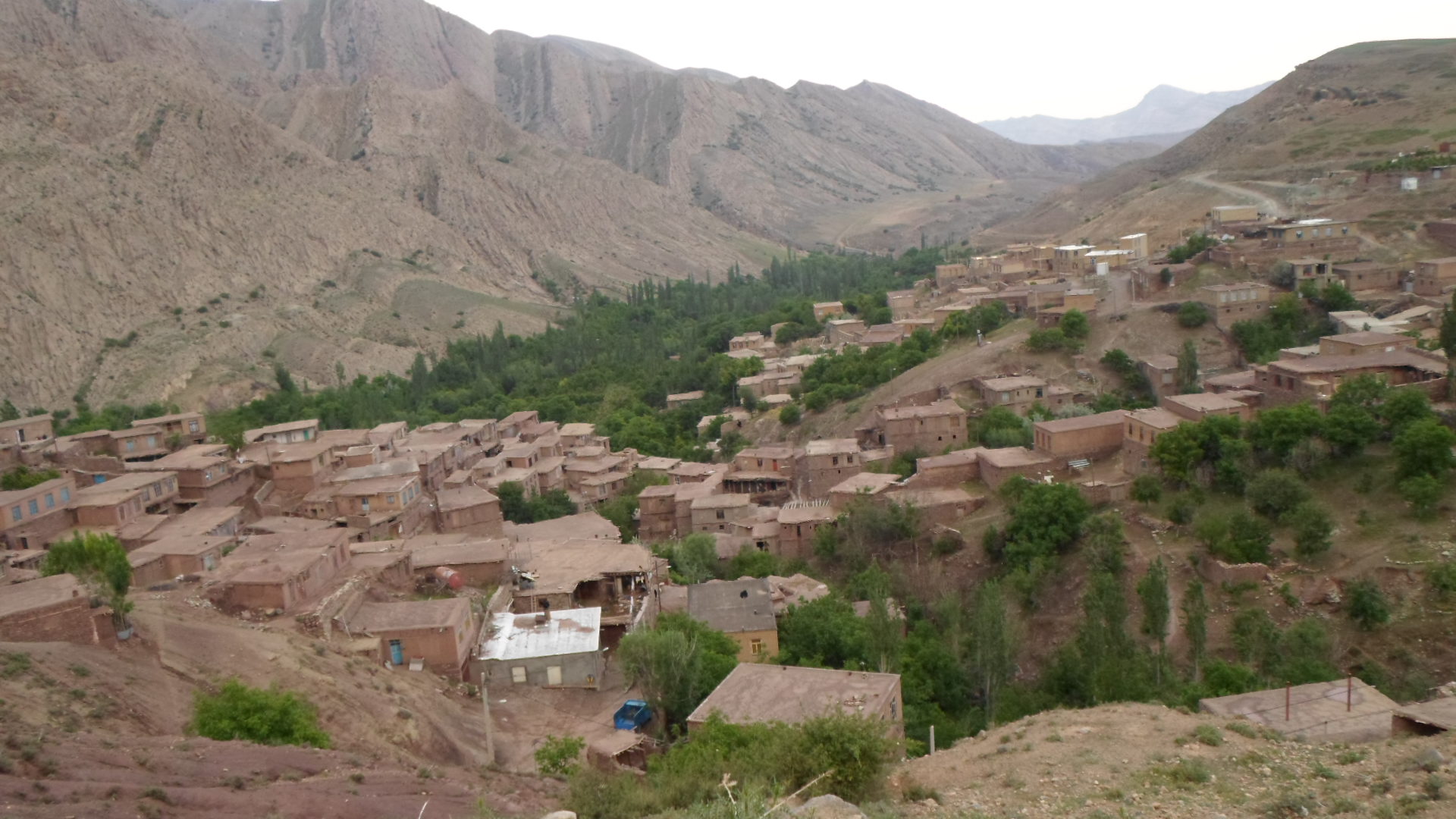 بازدید نماینده معین اقتصادی آستان قدس از روستای اندیشش چناران