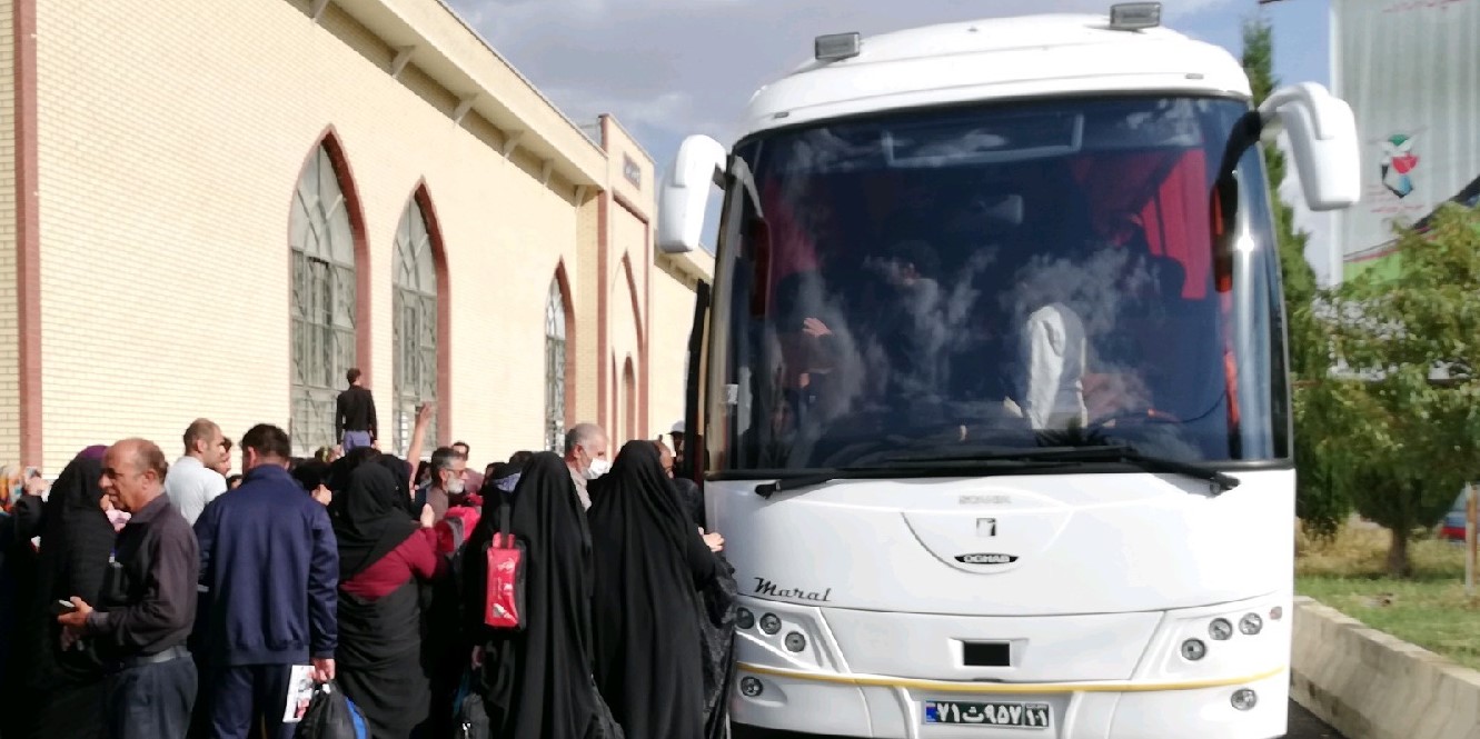 اعزام کاروان زائران اربعین از مشهد مقدس به سرزمین نینوا