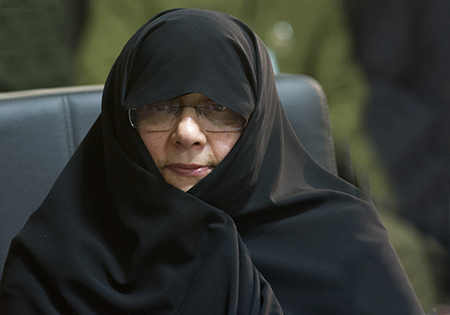 مجتهدزاده: زنان مسلمان ایرانی احساس زنانه را با روح جهاد و شهادت درآمیختند