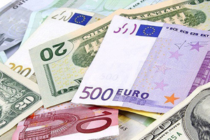 کاهش نرخ رسمی پوند و یورو