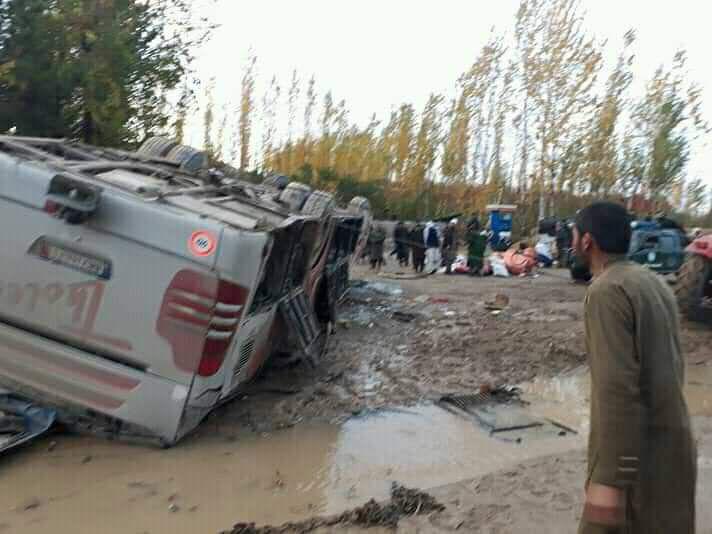 ۲۰ کشته و زخمی در سانحه رانندگی در شمال افغانستان