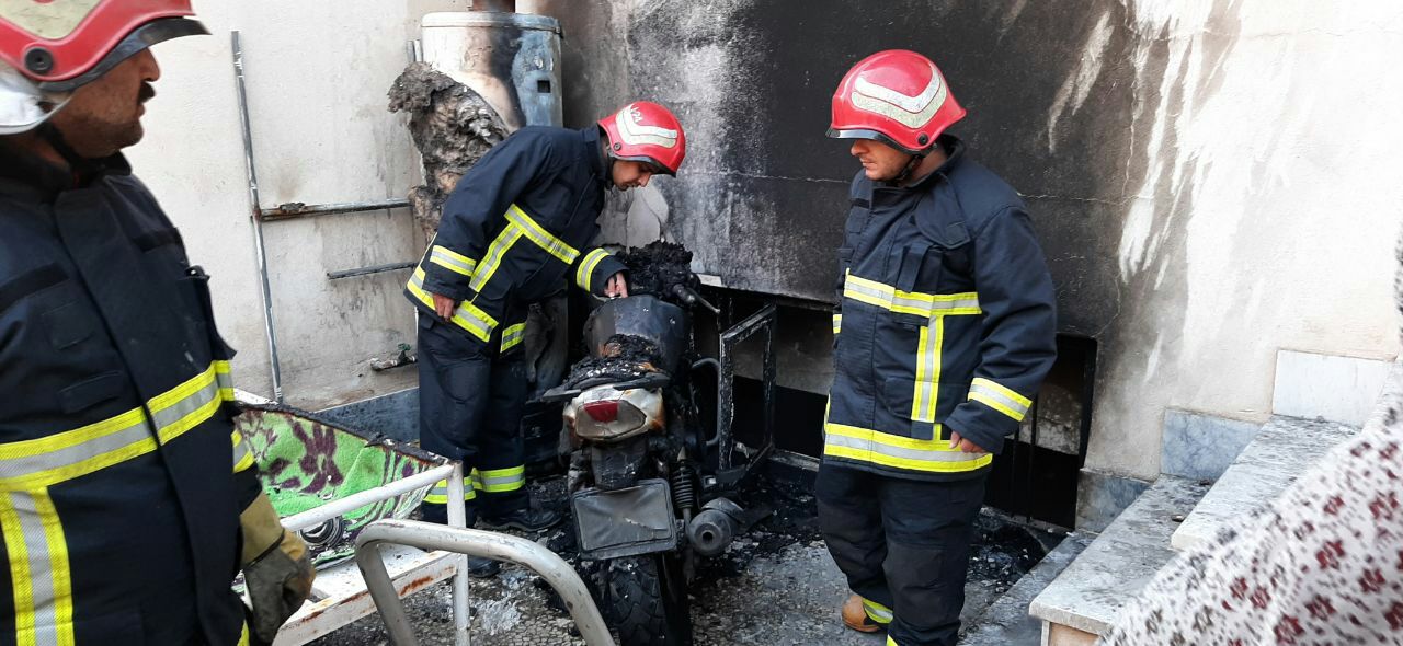انفجار و آتش سوزی در یک منزل مسکونی در کاشان
