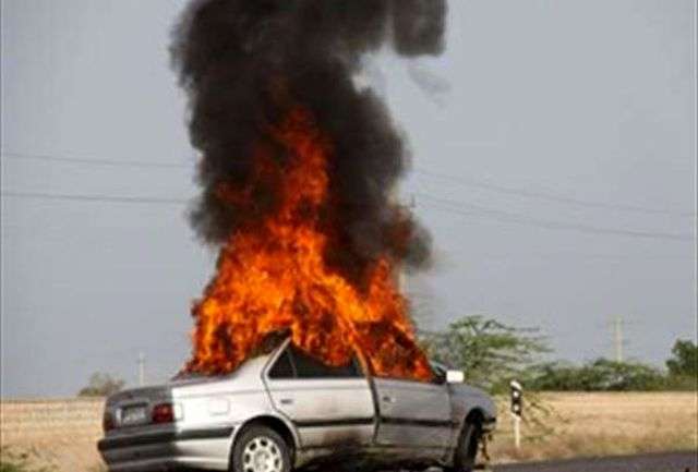 آتش سوزی خودرو در آّبادان