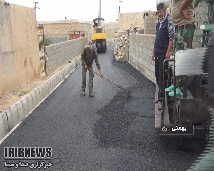 ادامه طرح آسفالت معابر روستایی در بهمئی