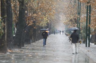 بارش برف و باران و آبگرفتگی معابر در مازندران