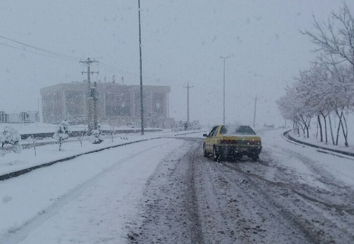 لزوم تجهیز خودروها به امکانات زمستانی در آذربایجان شرقی