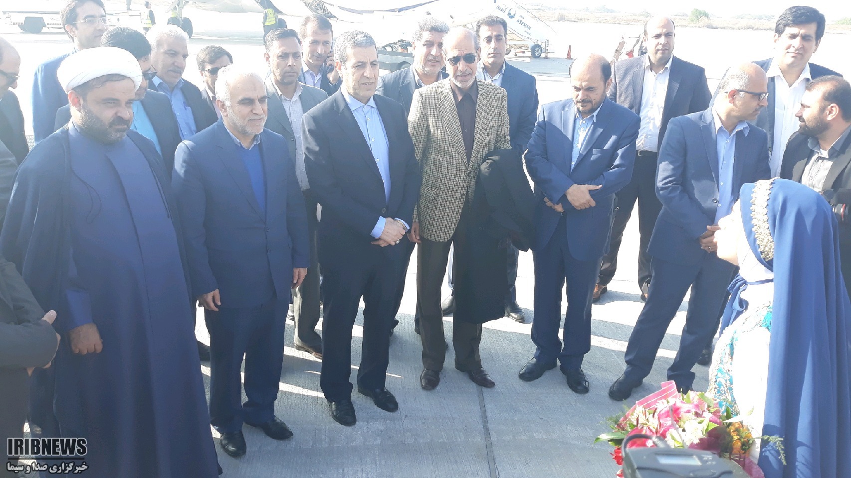 ورود وزیر امور اقتصاد و دارایی به بوشهر