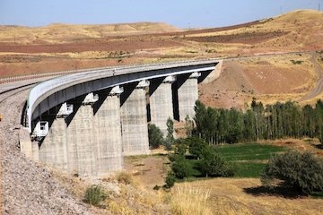 راه‌آهن تهران- بستان‌آباد علت رونق اقتصادی شمال غرب
