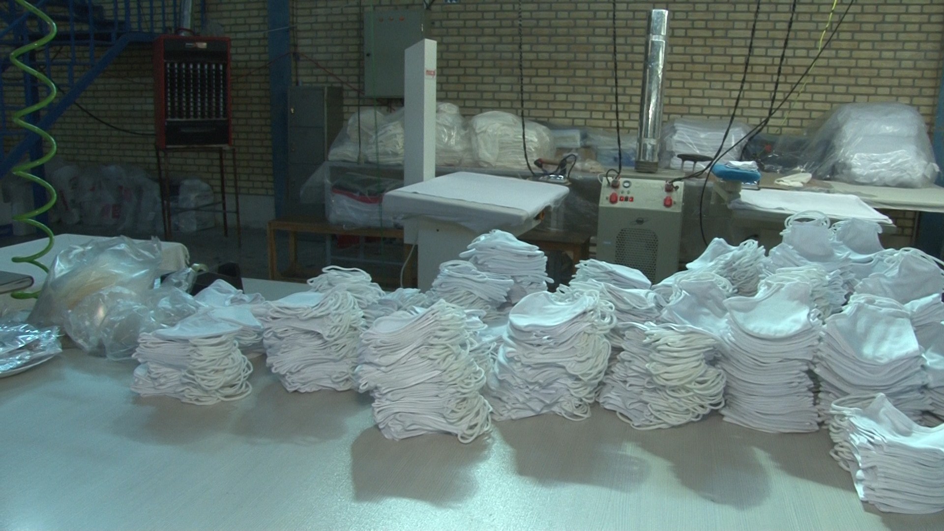 تولید شش هزار ماسک بهداشتی در یک کارگاه تولیدی لباس در کوهپایه