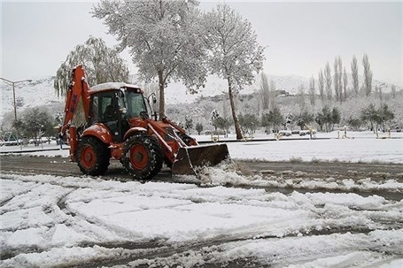 بازگشایی راه ارتباطی ۶۰ روستای مسدود شده از برف