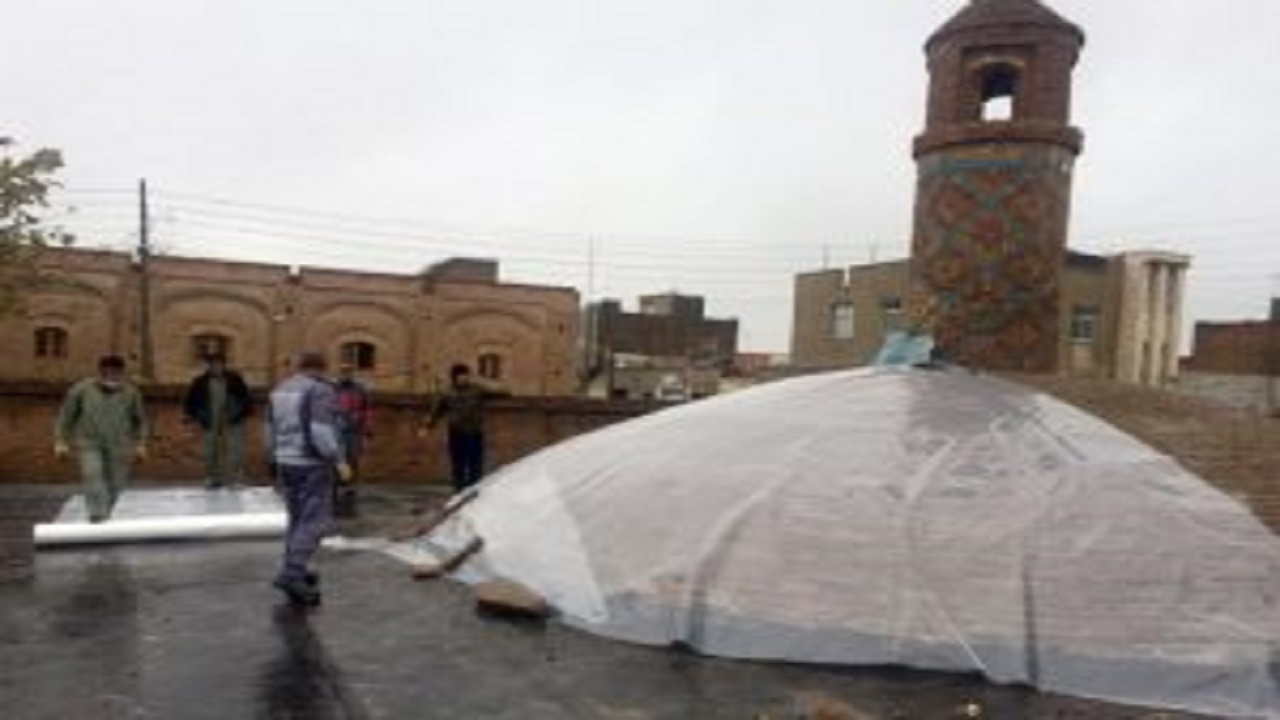 پایش بنا‌های تاریخی قزوین در پی بارش شدید باران