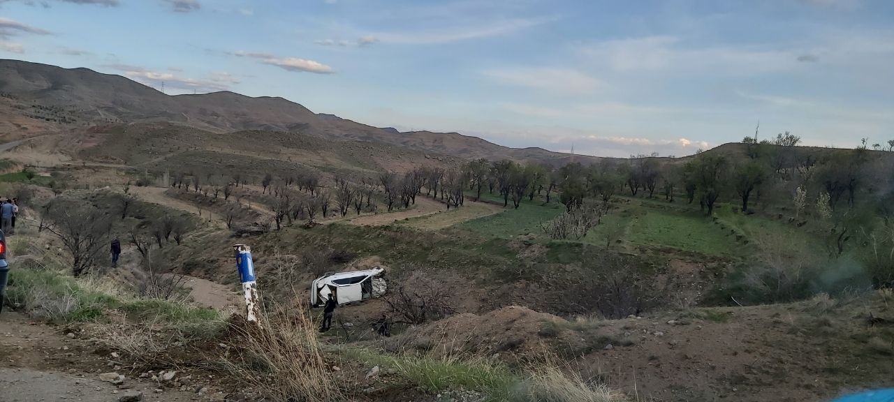 سقوط خودرو سمند به پرتگاه درمحوربایگ _ حصار