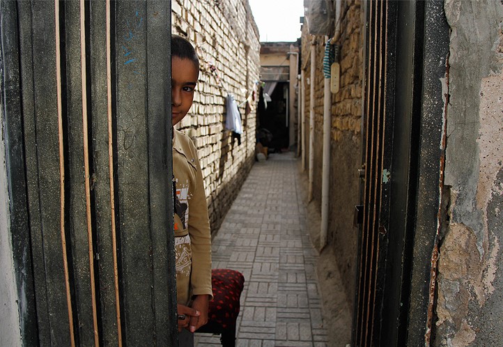 صاحب خانه شدن خانواده‌های دچار فقر اقتصادی حومه مشهد