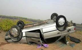 یک کشته در واژگونی خودروی سواری در محور اراک-قم