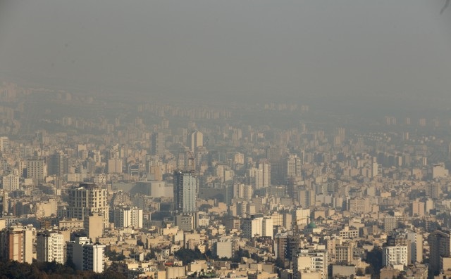 تهران سخت نفس می‌کشد