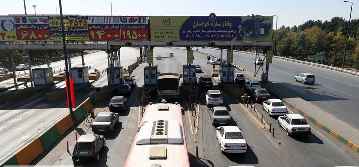بازگشت ترافیک به ورودی مشهد با حذف طرح منع تردد کرونایی