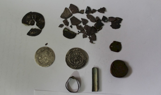 کشف و ضبط ۲ سکه در شهرستان پاسارگاد