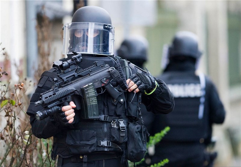 بازداشت چند نفر به اتهام قاچاق سلاح در فرانسه