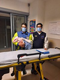 تولد نوزاد عجول در آمبولانس شهری خاش