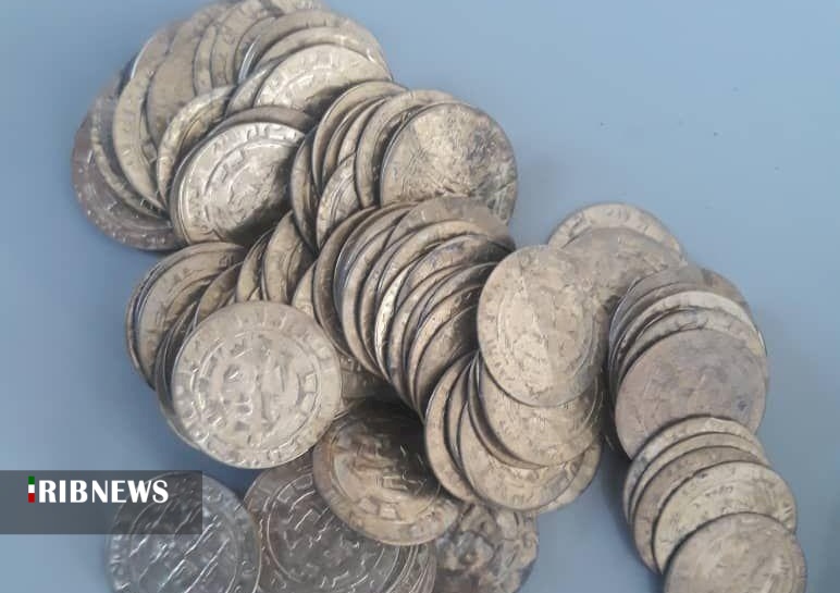 کشف بیش از یک هزار و 600 سکه تقلبی در بانه