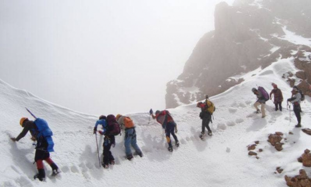 کوهنوردان و مسافران گوش به زنگ هواشناسی