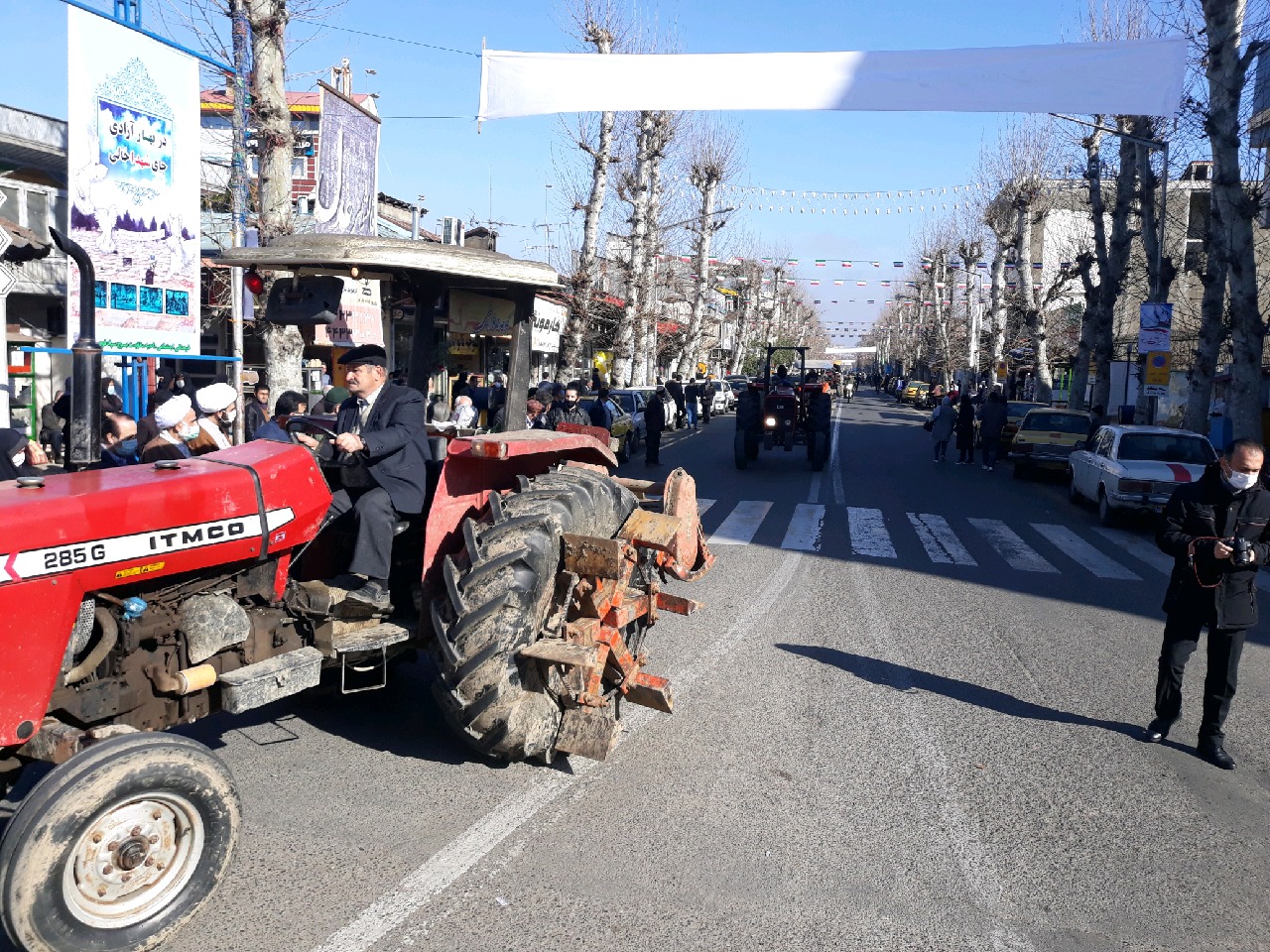 رژه ماشین آلات کشاورزی در گیلان