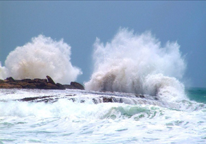 وزش باد نسبتا شدید در مناطق دریایی هرمزگان
