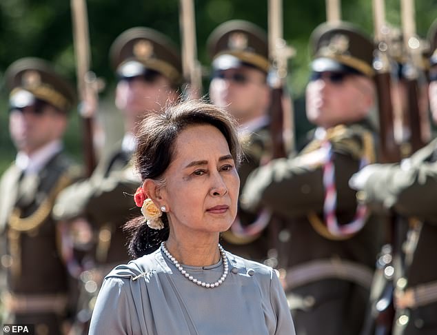 تاکید آنگ سان سوچی بر مقابله با کودتا درمیانمار