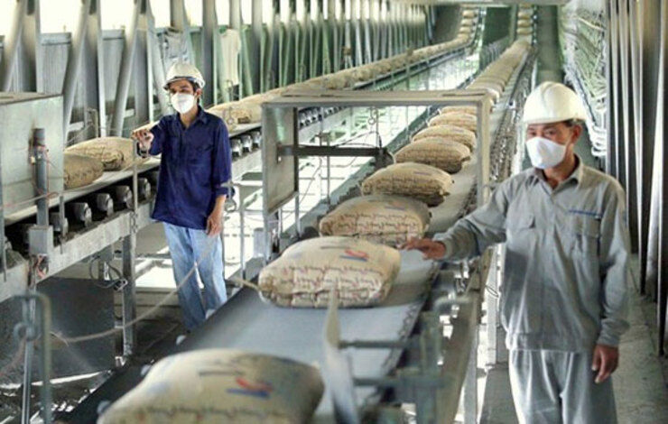 صادرات بیش از ۳۷۴ هزار تن سیمان به افغانستان