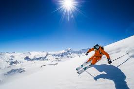 اولین دوره مسابقات اسکی کوهستان کشور  در پیست بین المللی دیزین