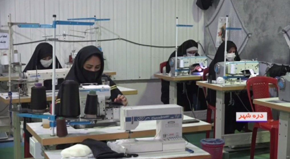 همت بانوی کارآفرین دره شهری برای رونق پوشاک ایرانی اسلامی