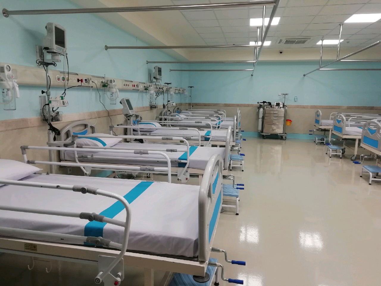 بهره برداری از بیمارستان خیرساز ناظران در مشهد مقدس