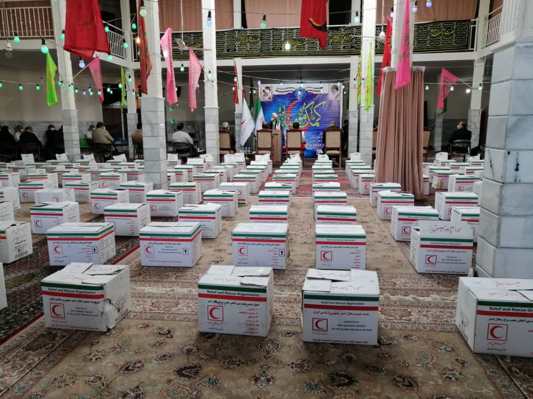 توزیع ۸ هزار بسته کمک‌های مومنانه هلال احمر
