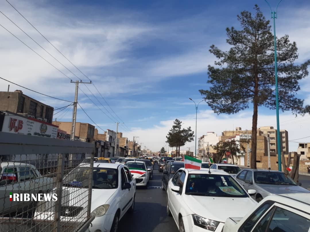راهپیمایی خودرویی و موتوری یوم الله ۲۲ بهمن در یزد
