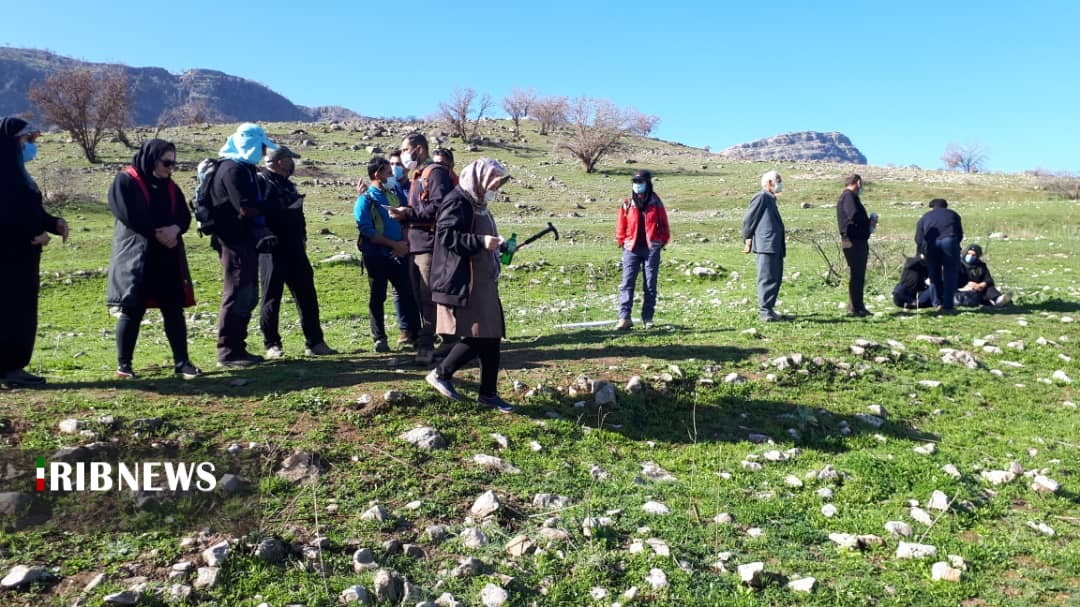 برگزاری همایش کوهپیمایی خانوادگی دربوستان