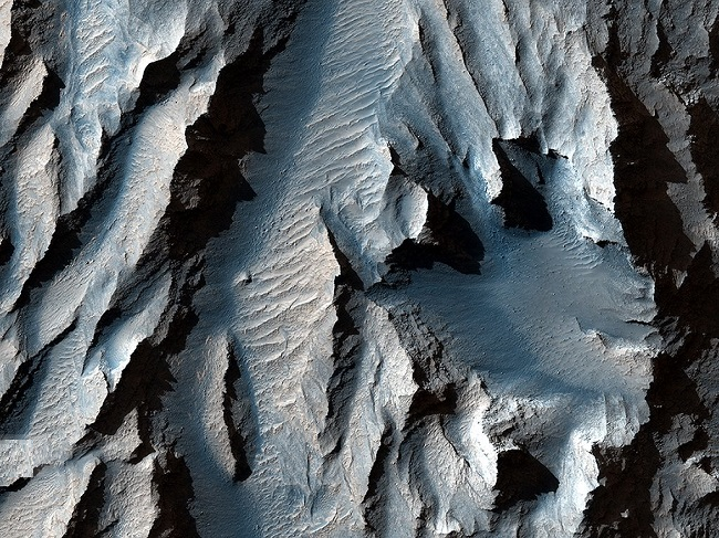 تماشا کنید: بزرگترین دره منظومه شمسی در مریخ
